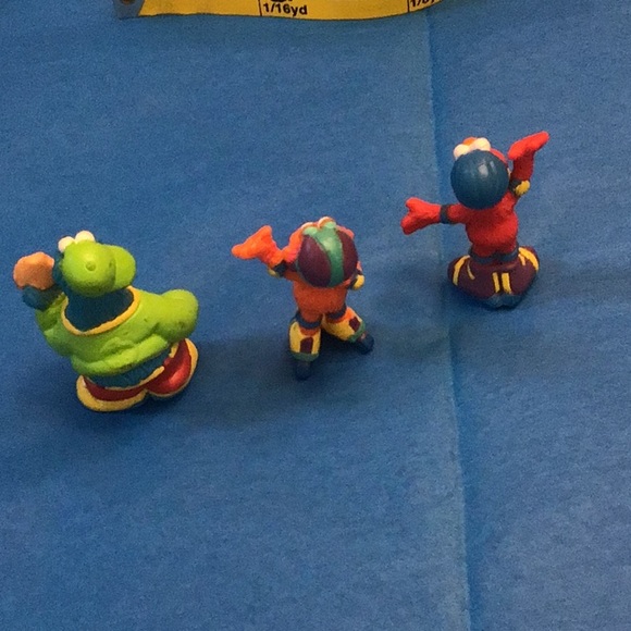 Sesame Street Elmo, Zoe, and Cookie Monster vintage Henson figurines , clean - Picture 6 of 6